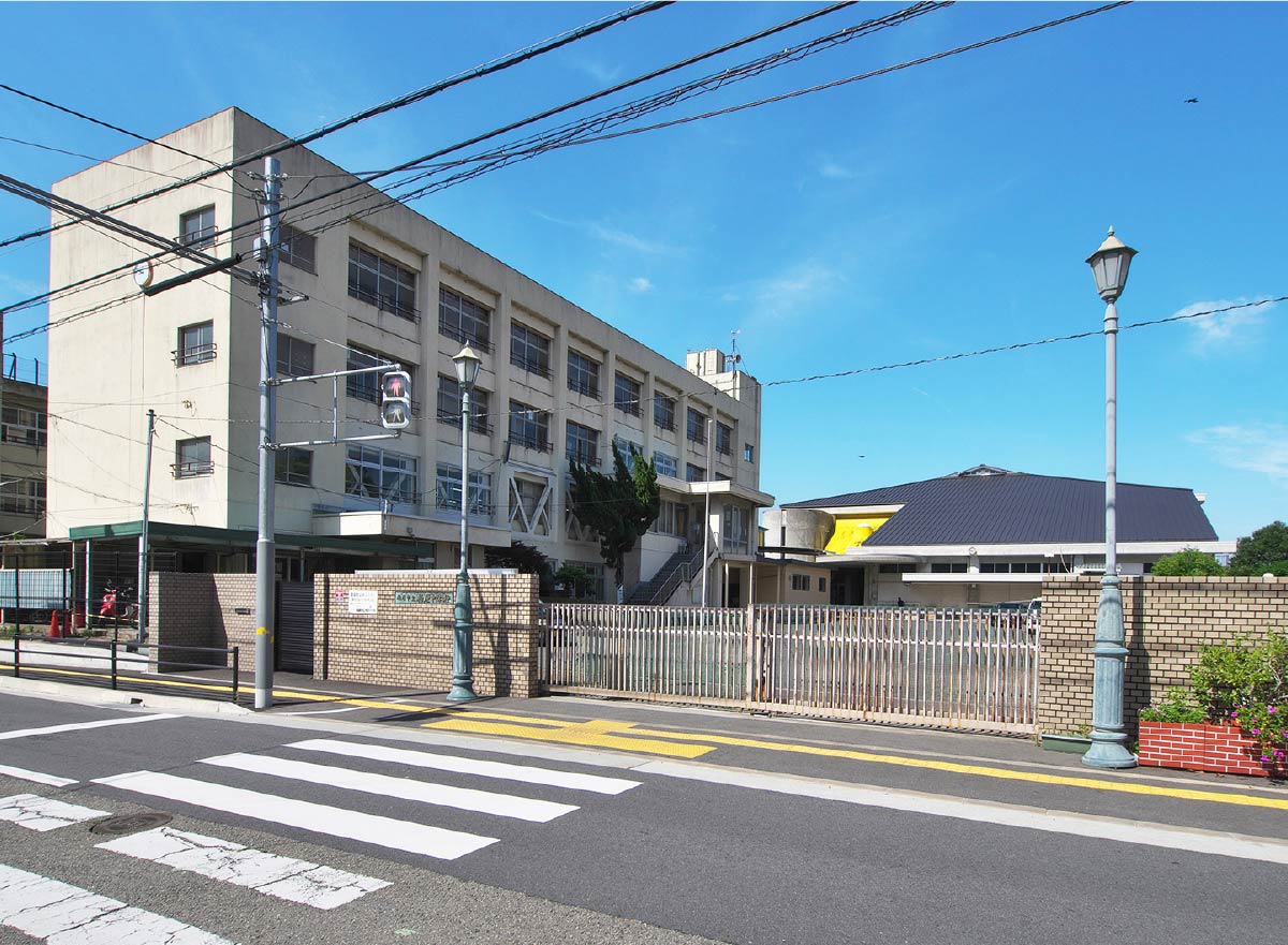 市立柏原中学校