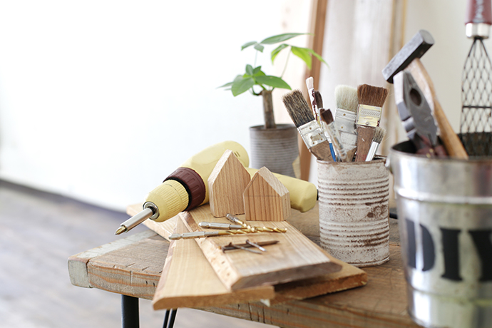 工作の道具と木材