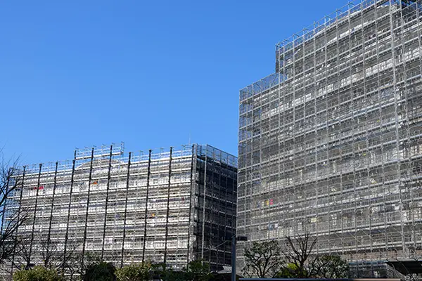 建設中のマンション