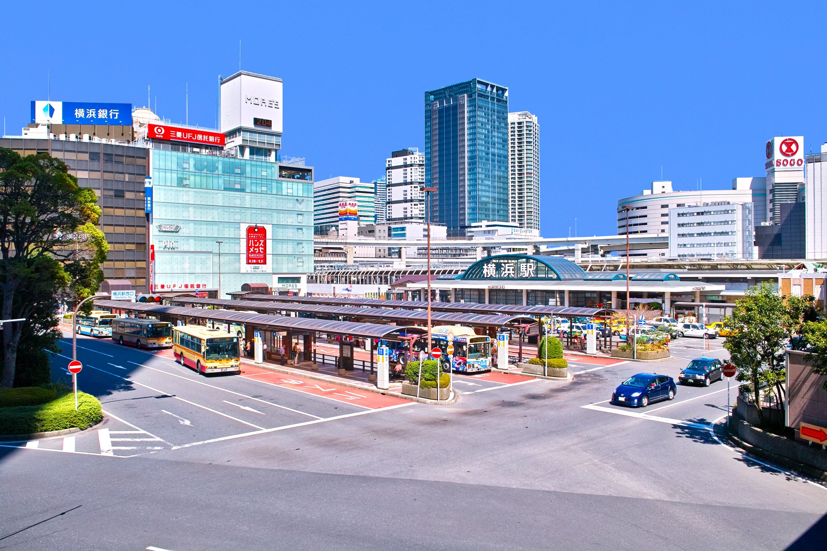 横浜駅西口