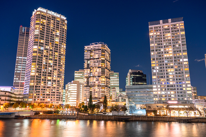 タワーマンションと夜景