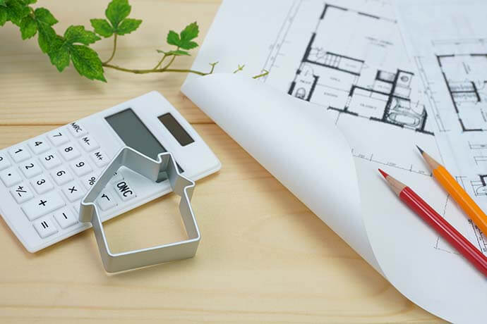家の設計図と電卓