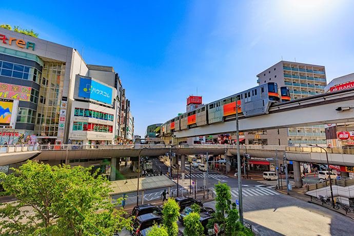 立川駅南口の都市風景