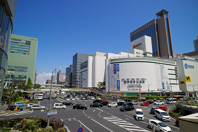 三宮駅前の交差点