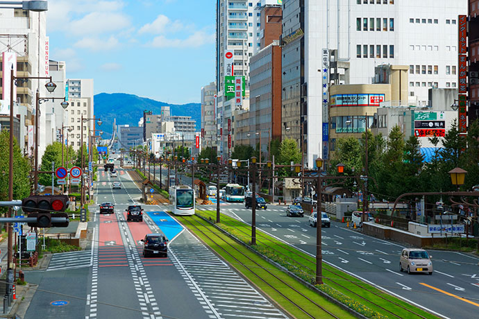 駅前の路面電車