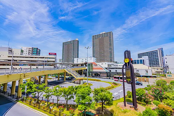 JR高槻駅前