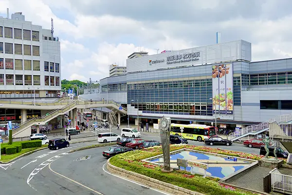 枚方市駅前