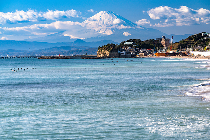 富士山と湘南の海辺